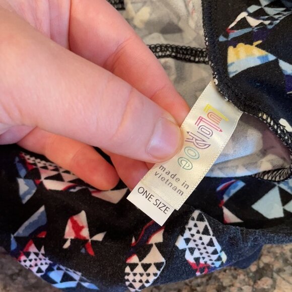 OS LuLaRoe Leggings AA21 4970 - Picture 3 of 4